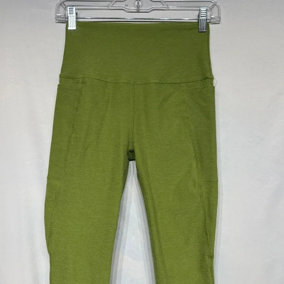 Beyond Yoga Spacedye Out Of Pocket High Waisted Capri Legging Fern Green Heather - Picture 3 of 10